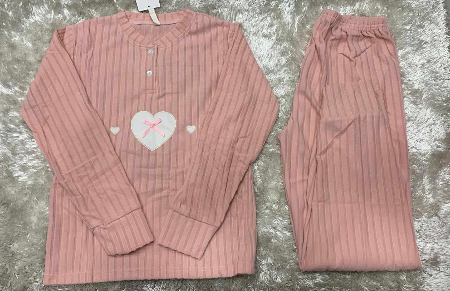 Pigiama donna in lana rasata calda girocollo con 2 bottoncini fantasia cuore ( l'articolo non può essere cambiato )