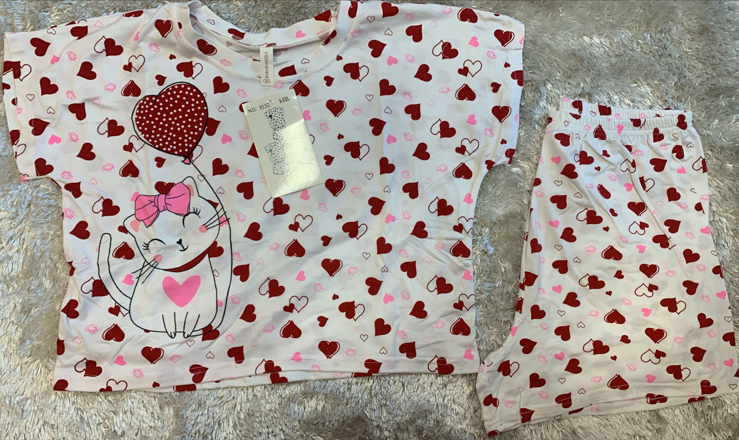 pigiama mezza manica crop top e pantaloncini fantasia cuori e gattino