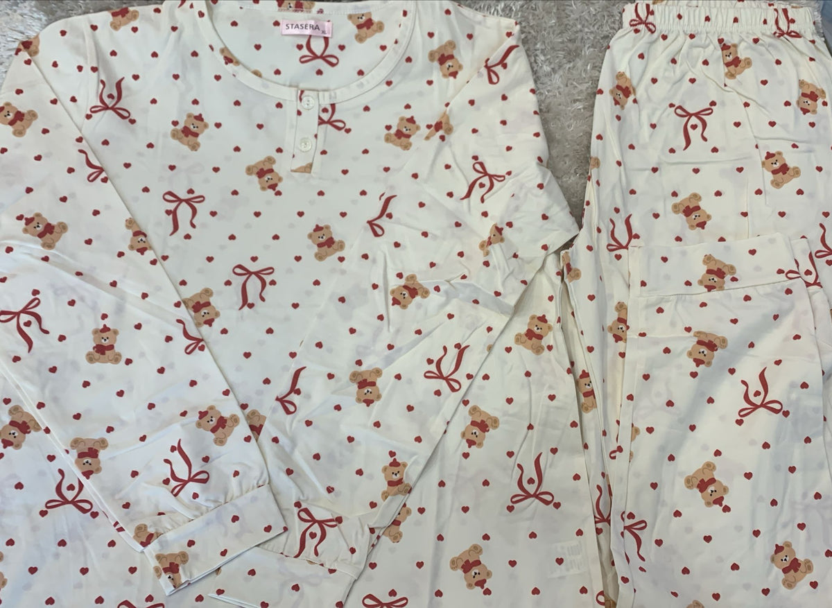 pigiama donna girocollo con 2 bottoncini fantasia cuori e fiocchi