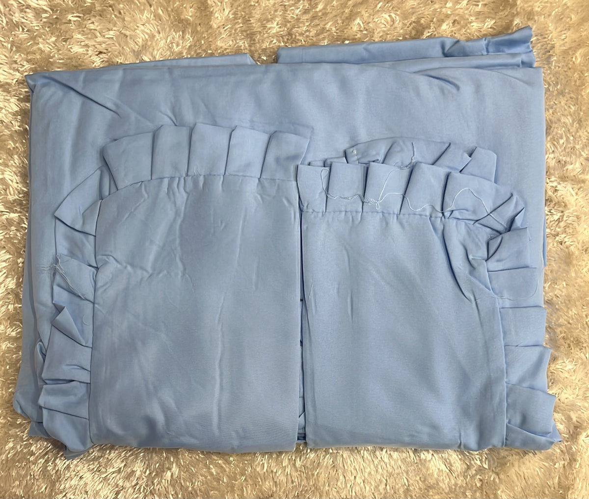 completo letto matrimoniale con volant in microfibra composto da un lenzuolo di sopra con volant 250x280 cm un lenzuolo sotto con angoli 180x200 cm +25 cm due federe con volant