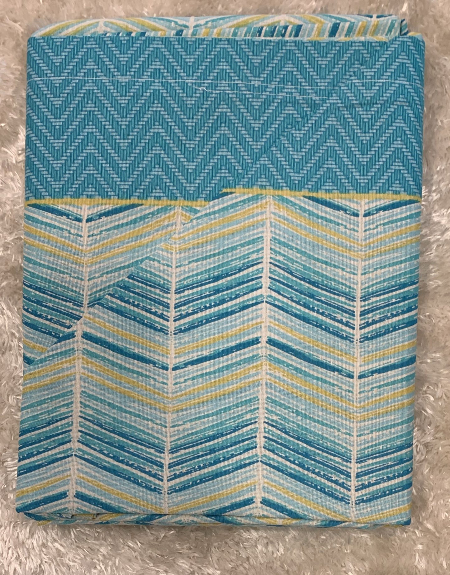 completo letto singolo policotone composto da lenzuolo di sopra piano 140x280 cm, lenzuolo sotto con angoli 90x190 + 25 cm una federa fantasia 50x80