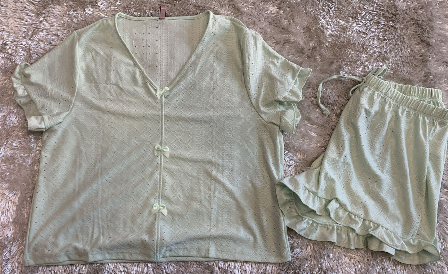 pigiama donna mezza manica con finta apertura e pantaloncini traforato