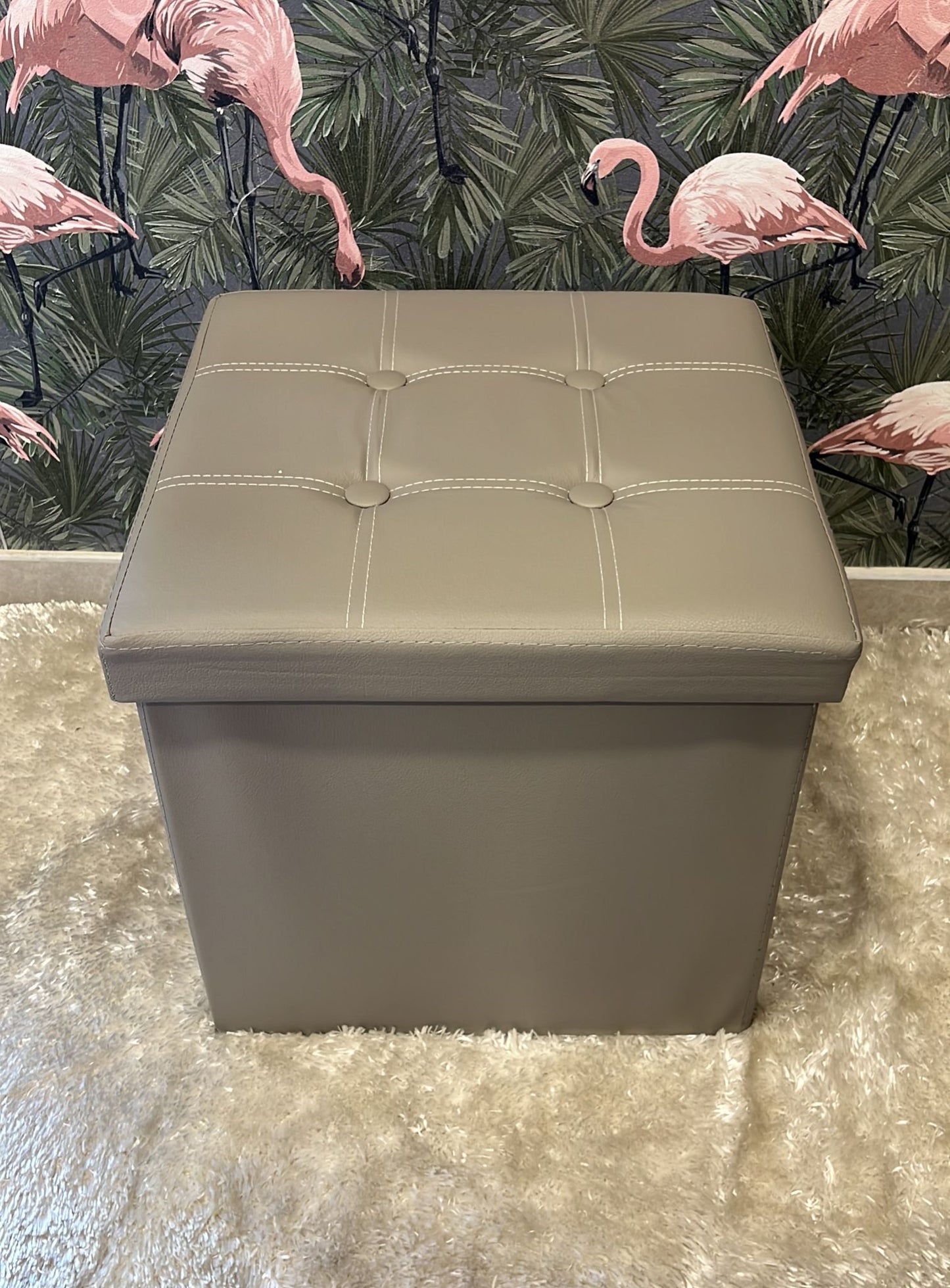 Pouf in pelle quadrato  Dimensione 38x38