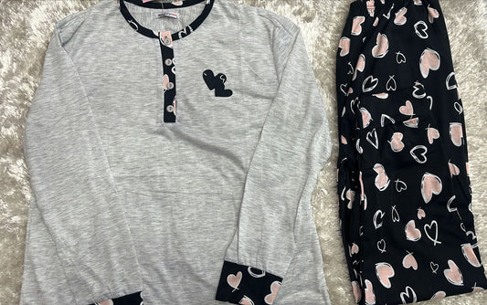 Pigiama donna in cotone con 4 bottoncini fantasia cuori ( l'articolo non può essere cambiato )