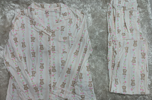 Pigiama donna aperto avanti in cotone elasticizzato con taschino lato cuore fantasia orsetto e fiori