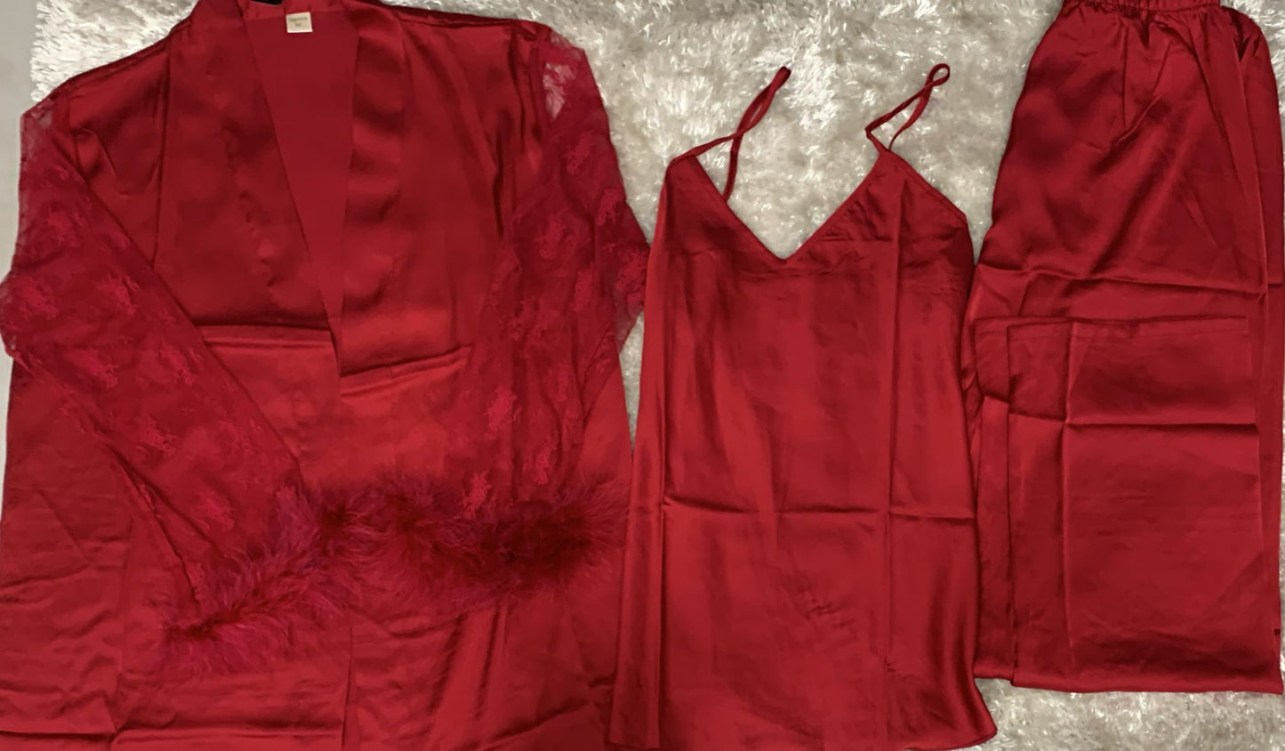 pigiama tre pezzi donna raso composto da vestaglia con cintura con maniche in pizzo e piume canotta e pantalone