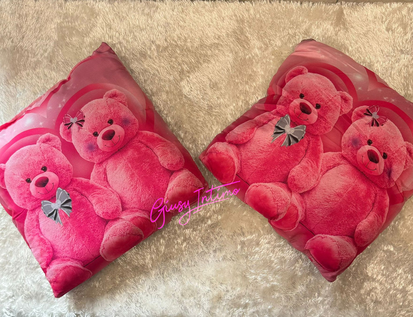 Trapunta matrimoniale Teddy Pink con due cuscini arredo in omaggio Super calda e super tenera con questa stampa di orsetti super dolci