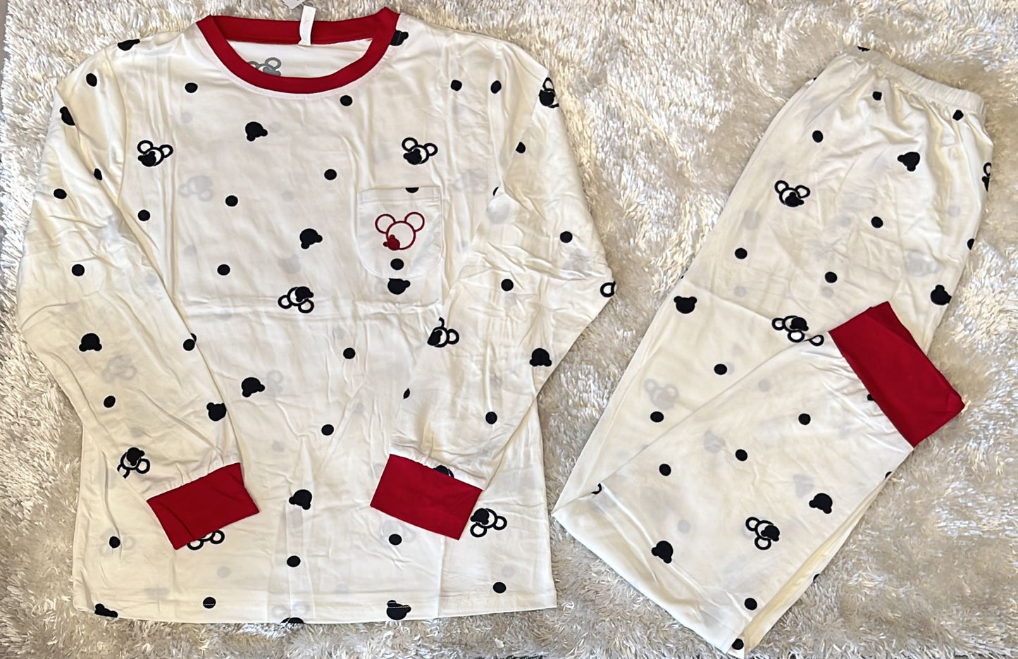 Pigiama donna in cotone elasticizzato  con taschino lato cuore fantasia topolino   super comodo x la sua vestibilita
