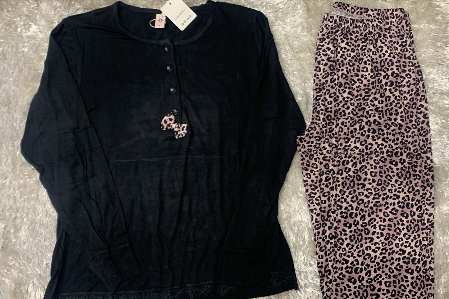 pigiama donna in cotone elasticizzato con 4 bottoncini e fiocco  fantasia leopardata