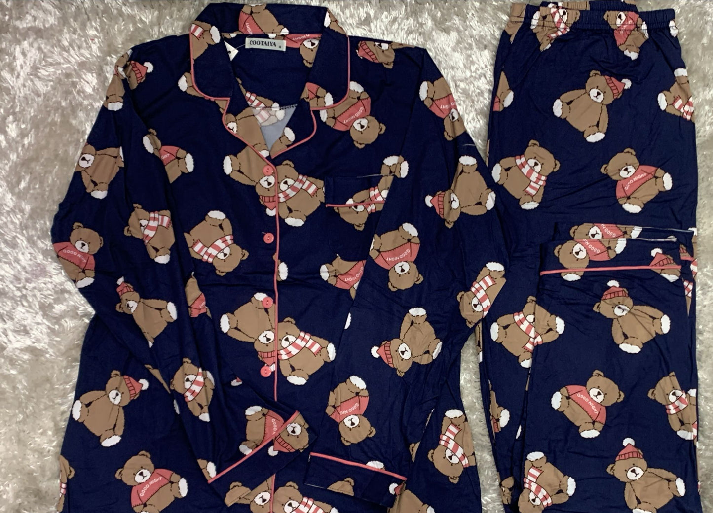 Pigiama donna aperto avanti in cotone elastico con taschino lato cuore  fantasia orsetto e sciarpa