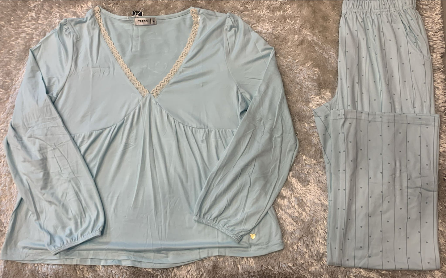 Pigiama donna scollo v con merletto e manica sbuffo e pantaloni con tasche in cotone elasticizzato ( l'articolo non può essere cambiato )