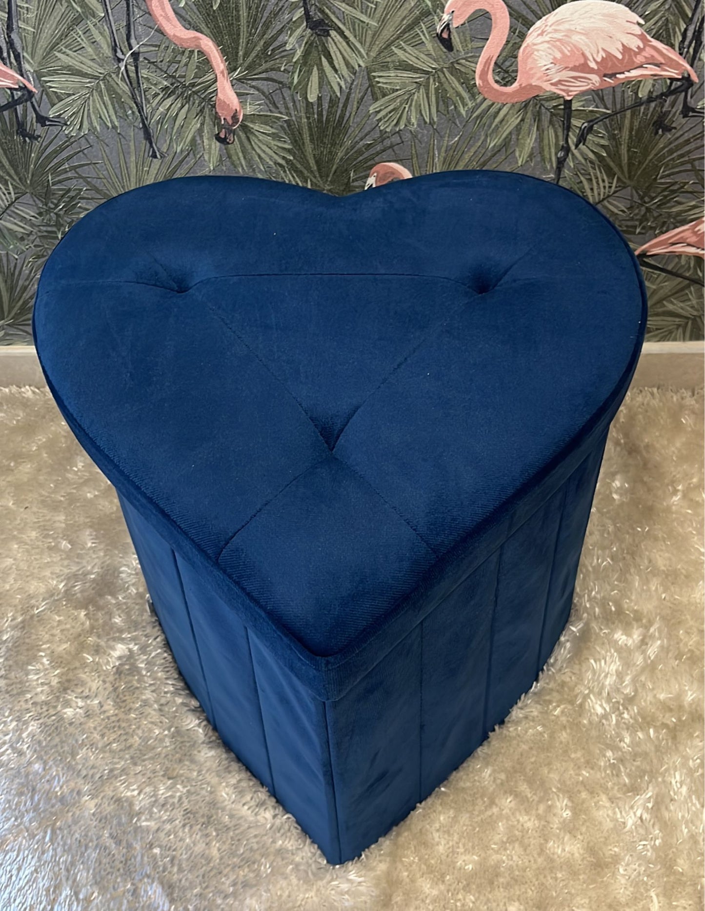 Pouf a cuore in velluto tinta unita con coperchio  Misura 40x40x38cm