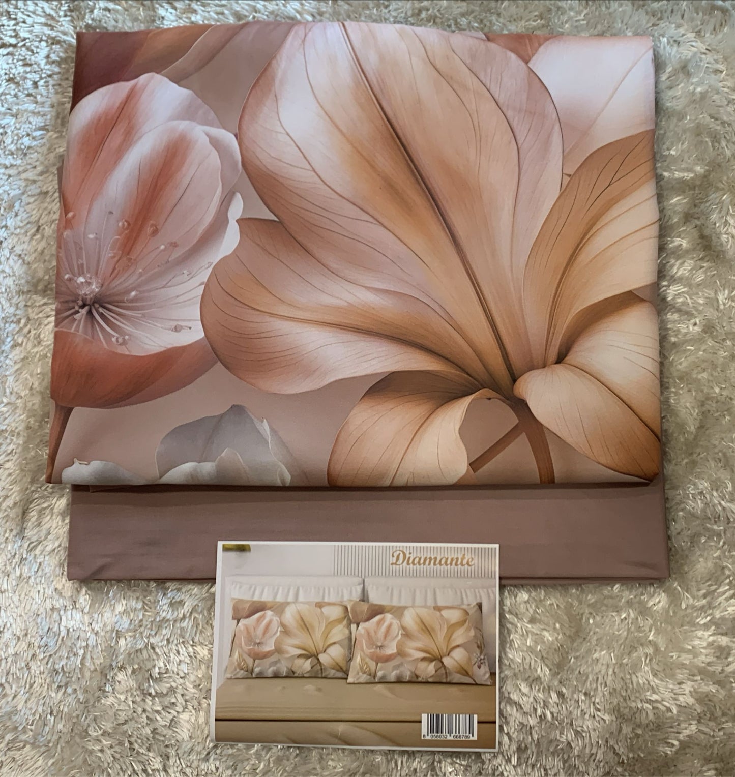 Competo letto matrimoniale in puro cotone con 4 federe fantasia Diamante Lenzuola sopra t unita 250x290cm Lenzuola sotto t unita con angoli maxi 175x200 cm 2 federe t unita in puro cotone 52x82 2 federe stampa digitale poliestere 50x80cm