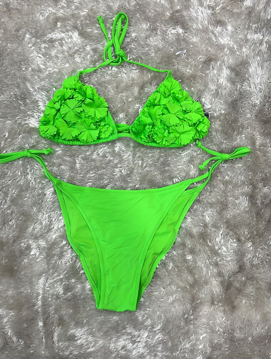 Costume donna a triangolino con coppette estraibili e laccetti regolabili E slip con laccetti regolabili  Fantasia fiorellini