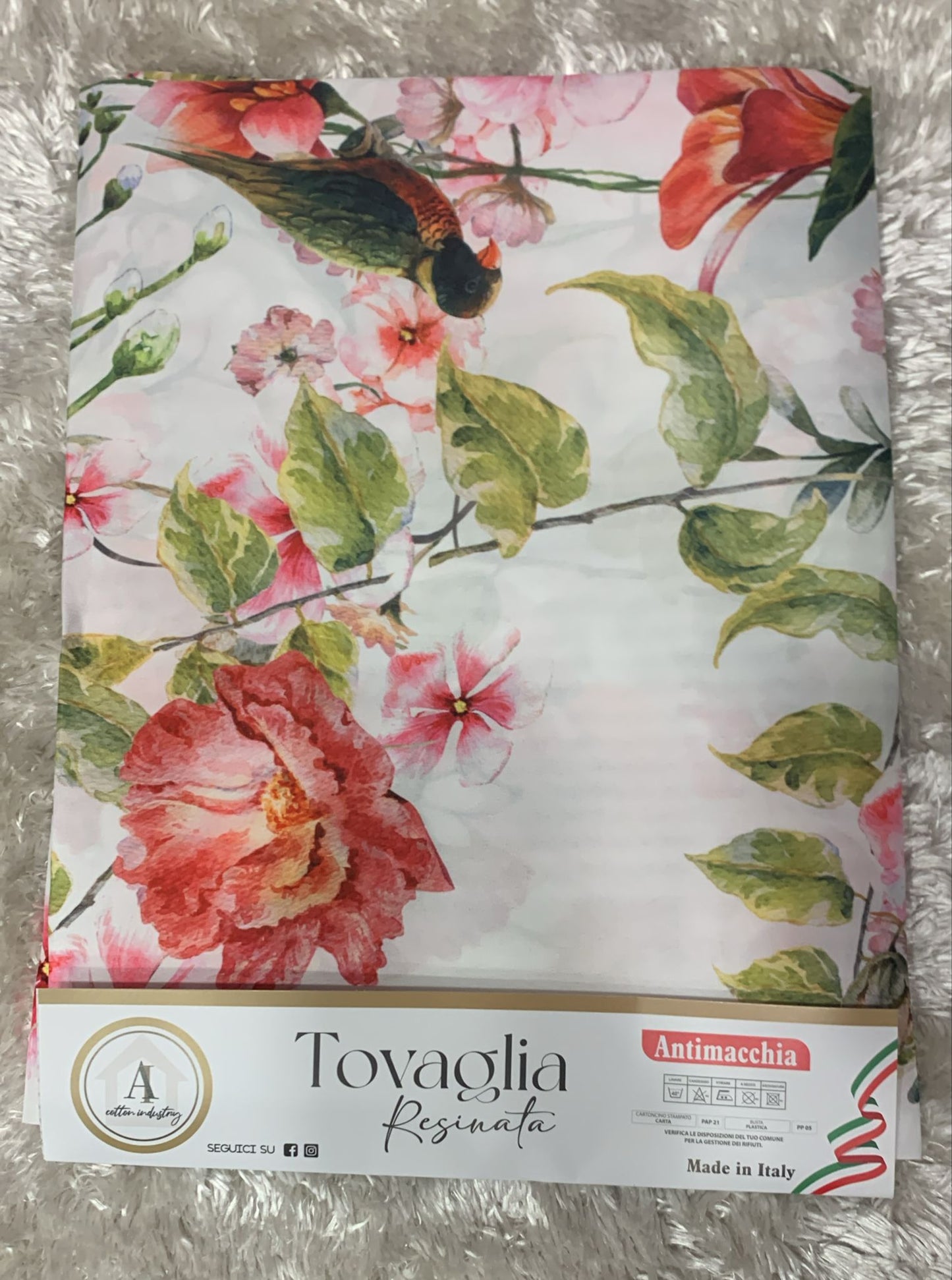 tovaglia antimacchia x6 posti  disponibili nelle seguenti fantasie