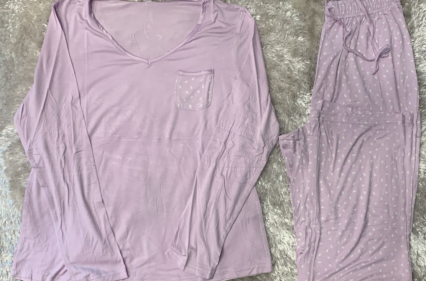 pigiama donna scollo v in cotone elasticizzato con taschino a pois  fantasia pois ( l'articolo non può essere cambiato )