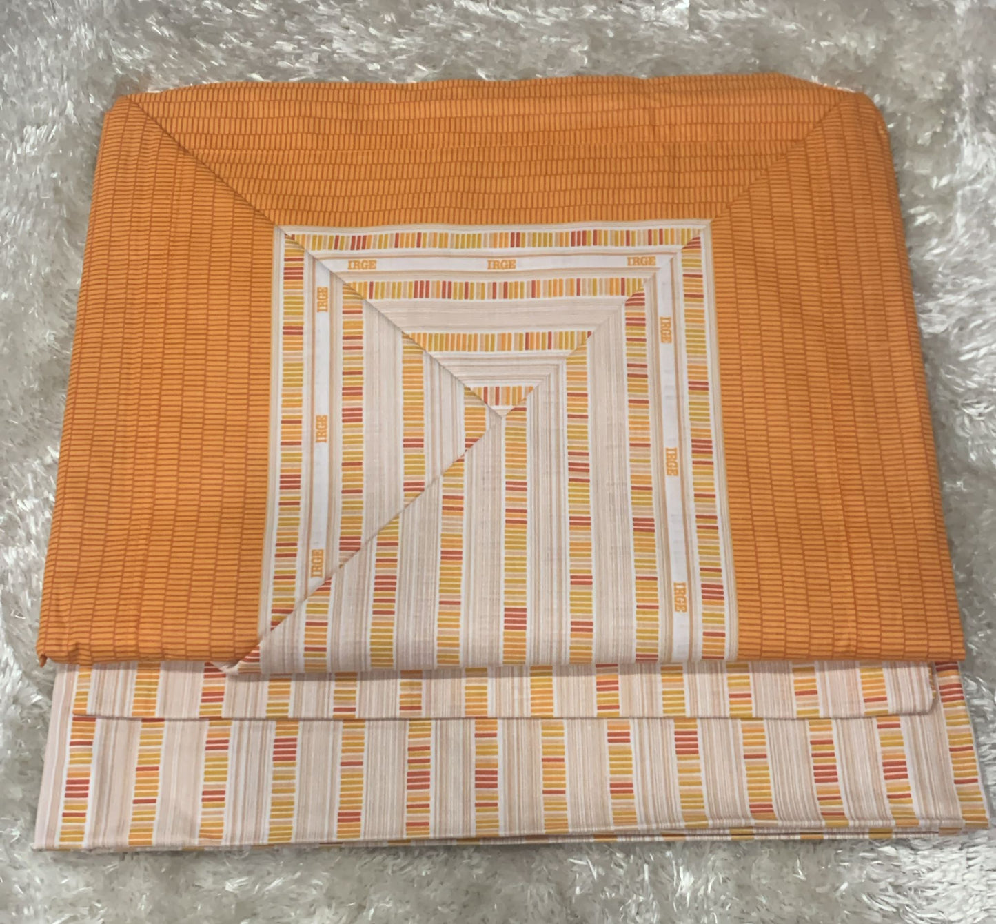 completo letto matrimoniale composto da  lenzuolo sopra 250x290cm lenzuolo sotto con angoli 175x200cm due federe 50x80cm