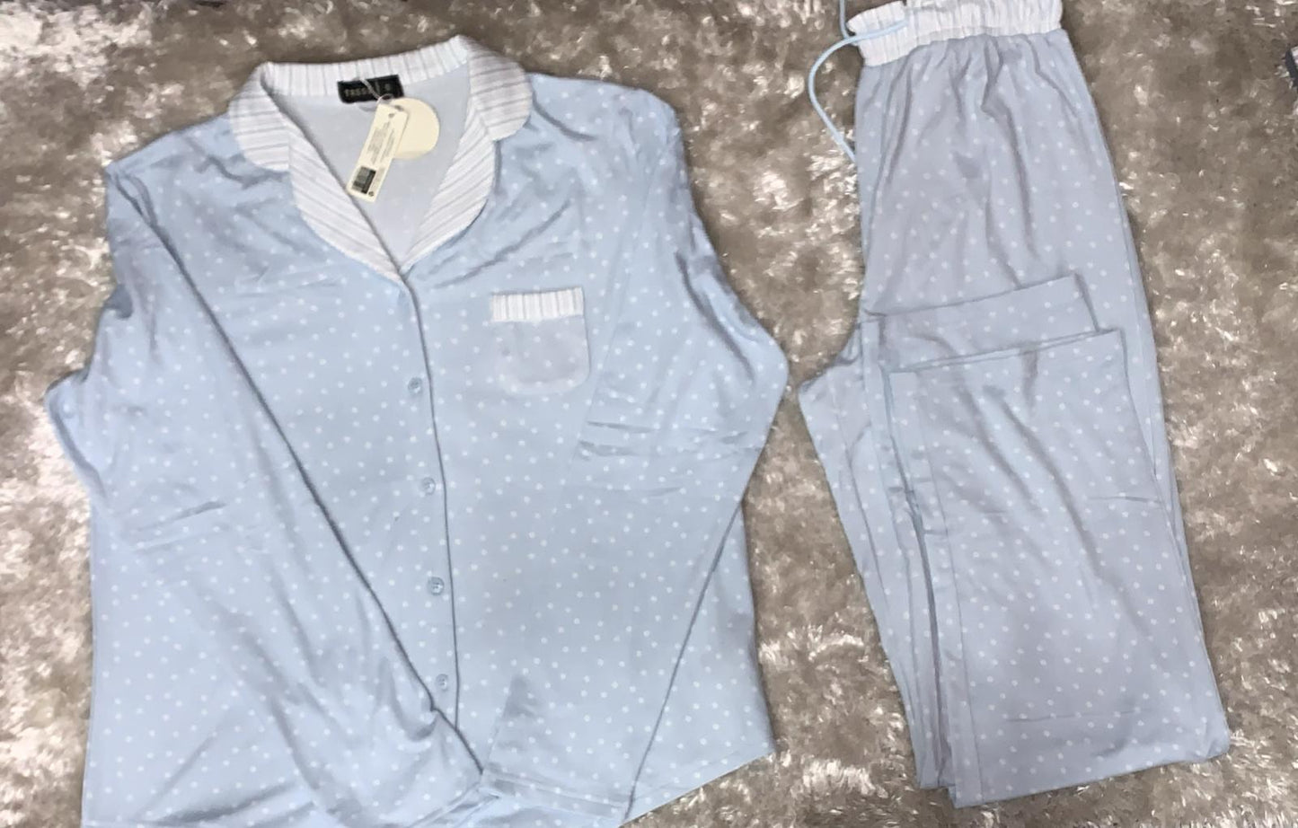 Pigiama donna aperto avanti in cotone caldo felpato e taschino lato cuore,e pantalone con molla in vita e laccetto super comodo e caldo
