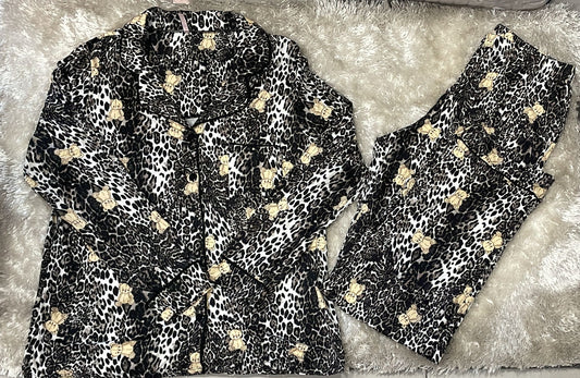 Pigiama leopardato e teddy aperto avanti con taschino lato cuore cotone elasticizzato super comodo