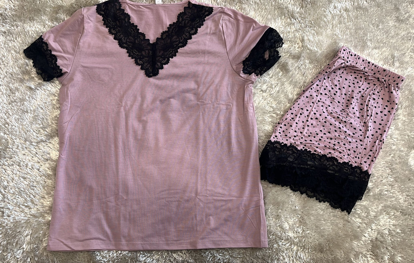Pigiama donna in cotone elasticizzato mezza manica e pantaloncini con rifiniture in merletto