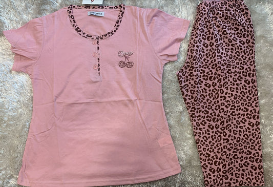 pigiama donna in cotone mezza manica e pinocchietto con 3 bottoncini  fantasia leopardato