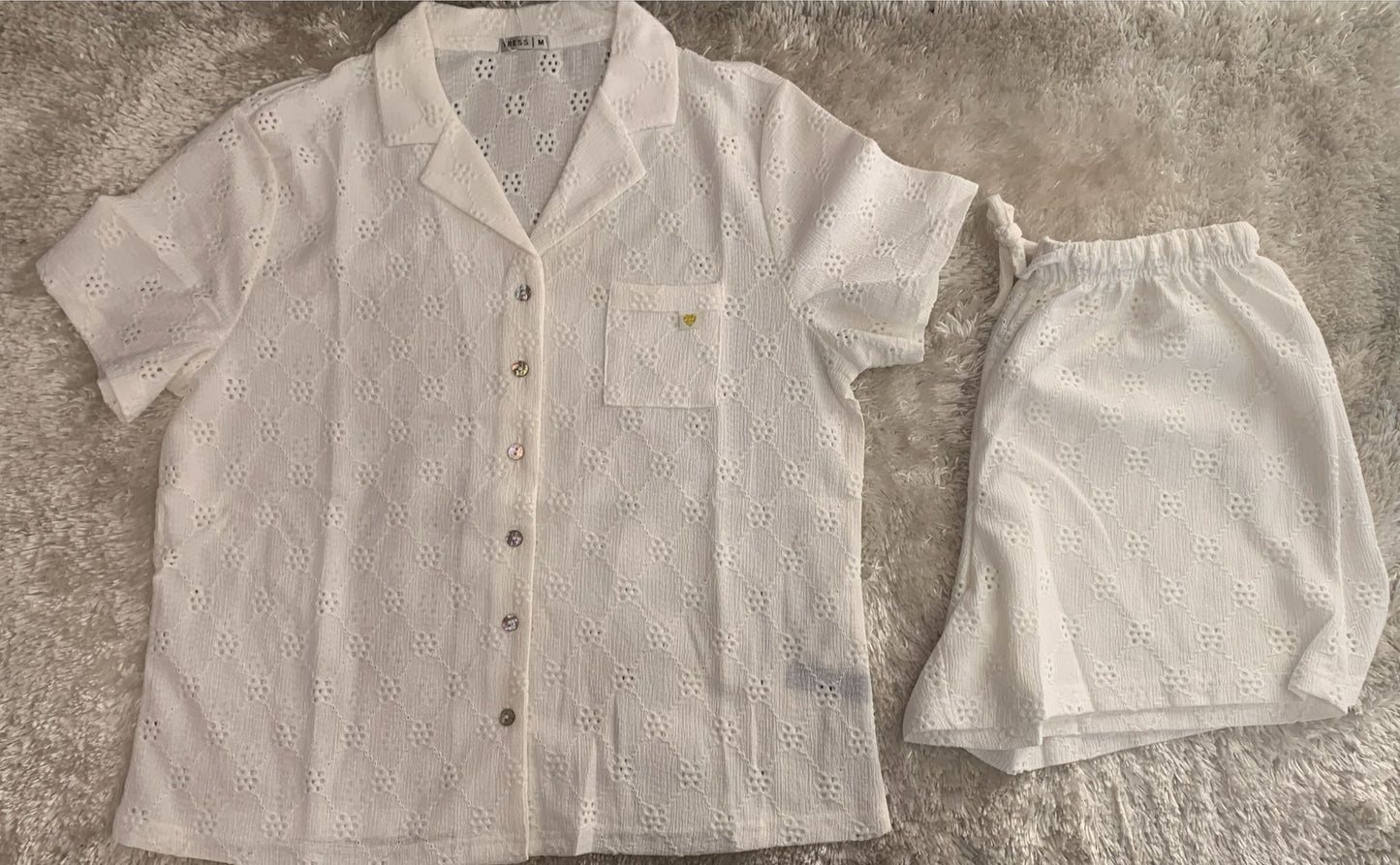 pigiama donna aperto avanti con taschino lato cuore traforato e pantaloncini