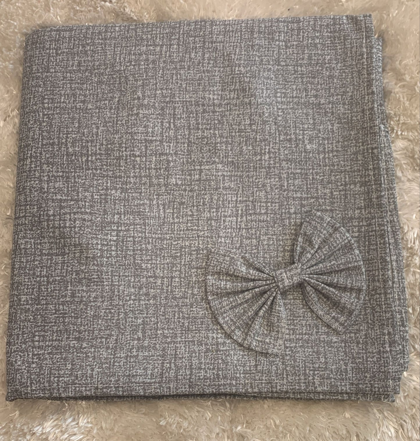 copritavolo in cotone con applicazione fiocchi x12 misura 140x240