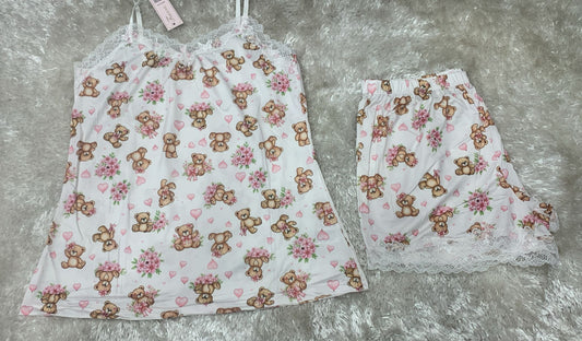 pigiama donna bretellina e pantaloncini con rifiniture in merletto  fantasia orsetto e cuori