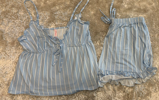 pigiama donna bretellina e pantaloncini  con rifiniture sul seno  fantasia righe