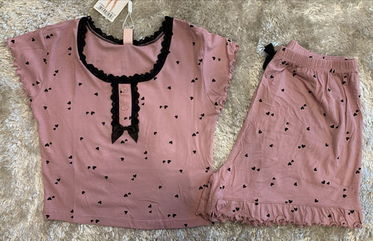 pigiama donna a costine con finta abbottonatura top crop e pantaloncini  fantasia cuori
