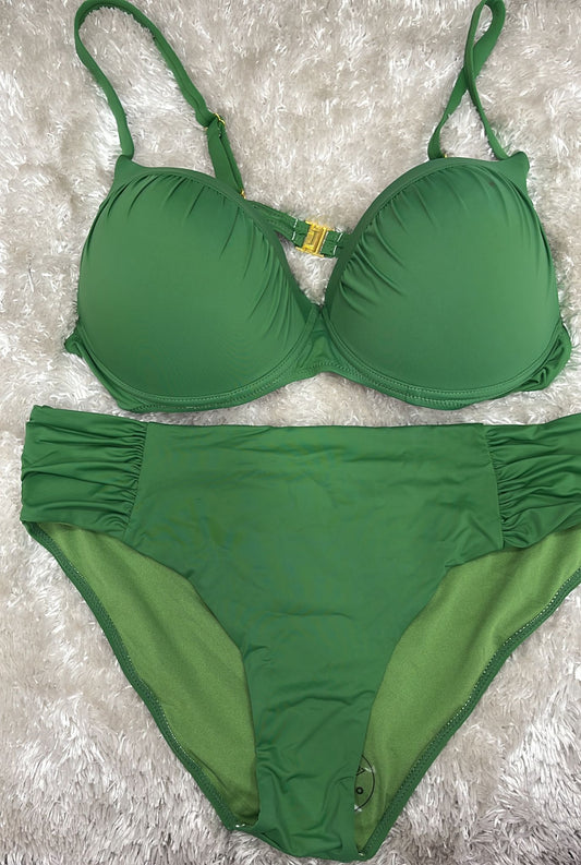Costume con coppe e bretelline regolabili con slip vita alta calibrato ( l'articolo non può essere cambiato )