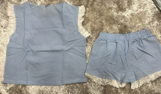Pigiama donna in cotone spalla larga con rifiniture e pantaloncini con rifiniture in pizzo