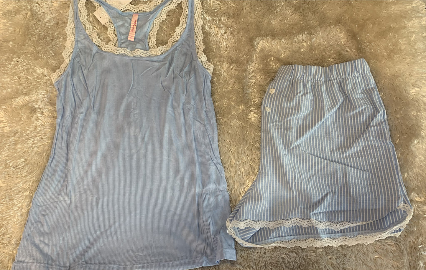 pigiama donna a bretellina e pantaloncini in cotone con rifiniture in merletto