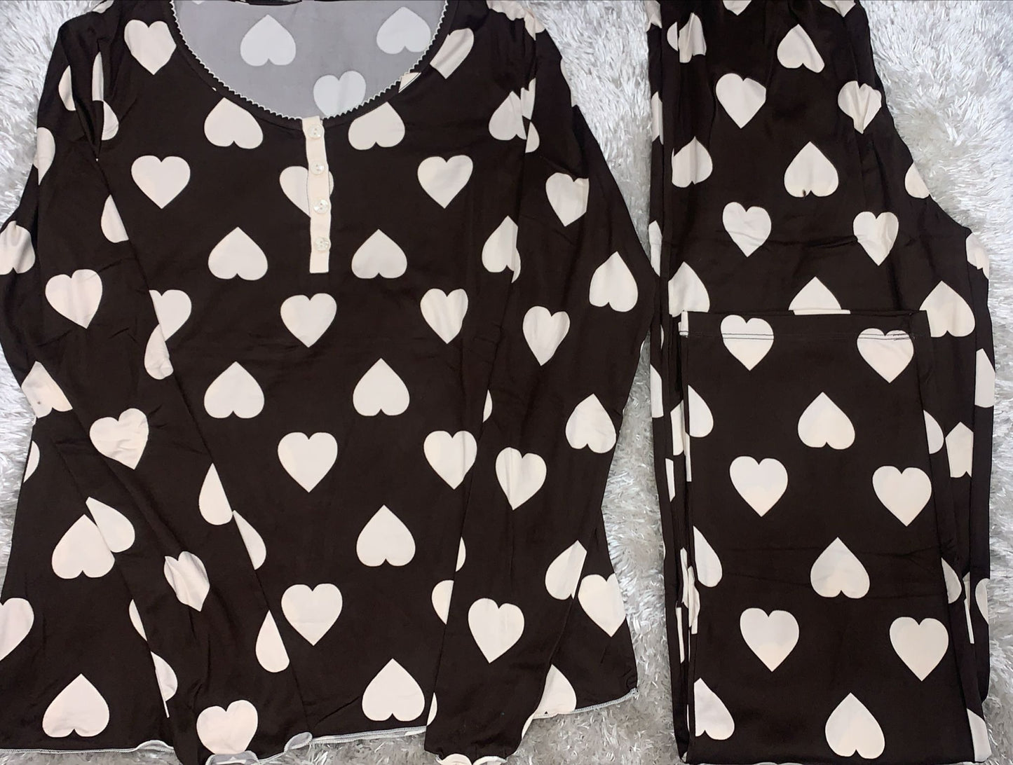 pigiama donna in cotone elasticizzato super comodo per la sua vestibilità fantasia cuori