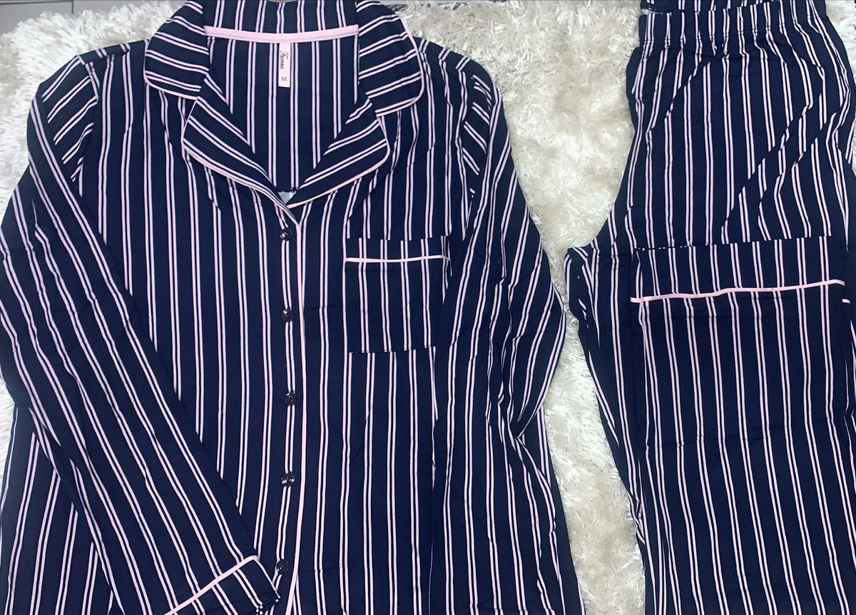pigiama donna in cotone elasticizzato  aperto avanti con taschino lato cuore super morbido fantasia righe