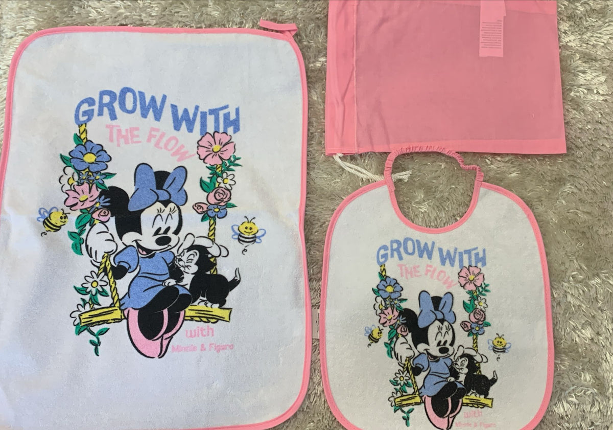 Set pappa compreso di tovaglietta ,sacco,Bavetto con elastico