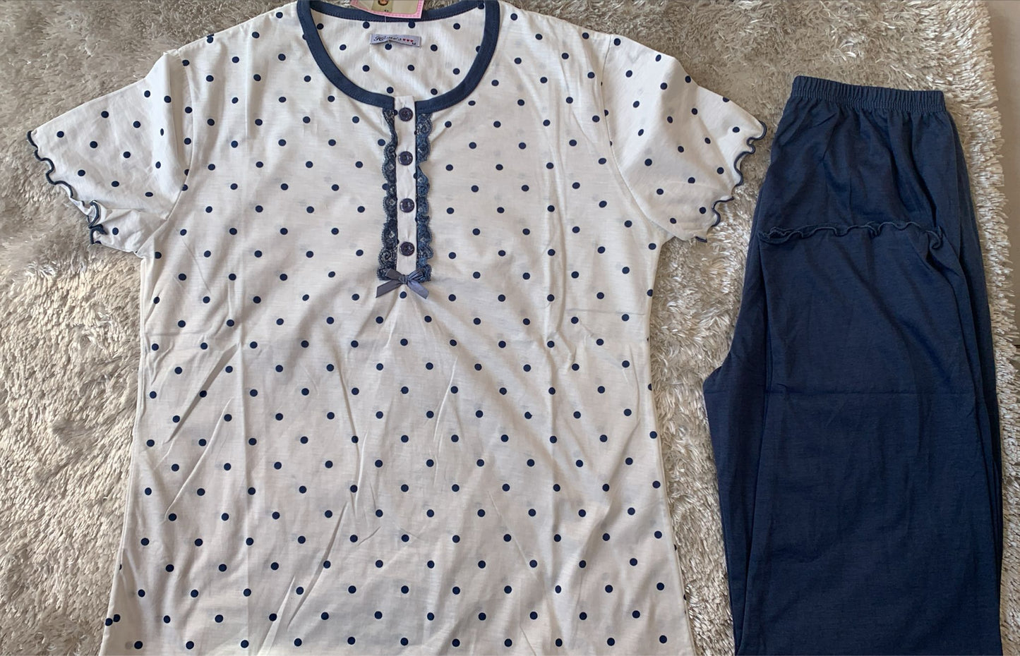 pigiama donna mezza manica e pantalone lungo in cotone  con quattro bottoncini  fantasia pois