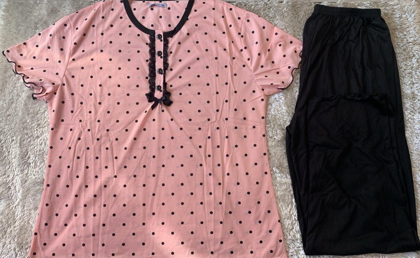 pigiama donna mezza manica e pantalone lungo in cotone  con quattro bottoncini  fantasia pois