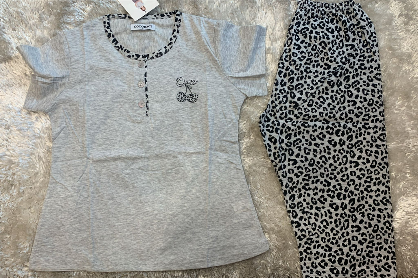 pigiama donna in cotone mezza manica e pinocchietto con 3 bottoncini  fantasia leopardato