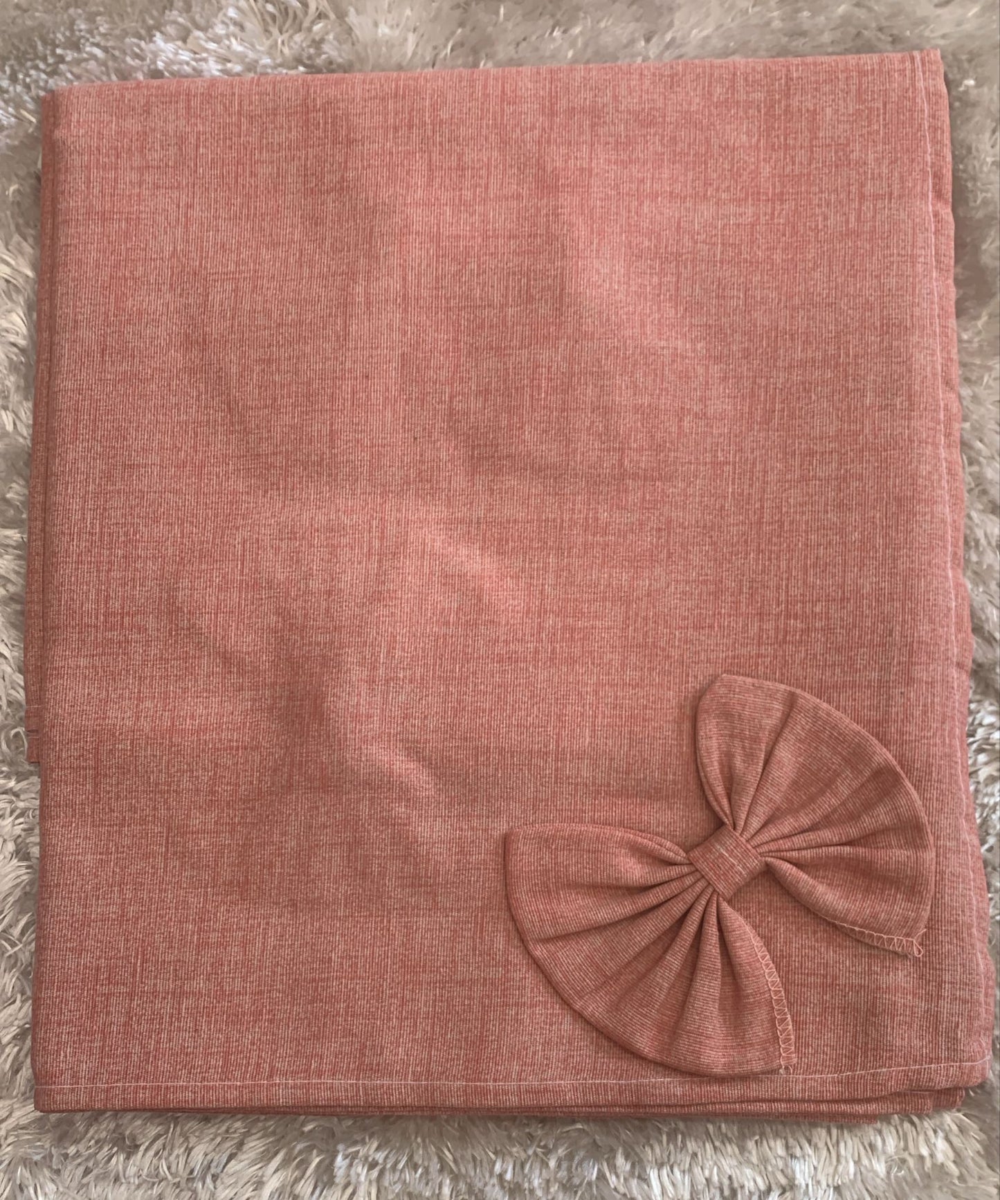 copritavolo in cotone con applicazione fiocchi x12 misura 140x240