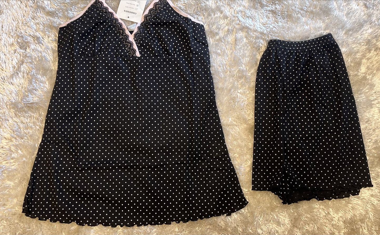 Pigiama donna bretellina con rifiniture al seno e pantaloncino  Fantasia pois