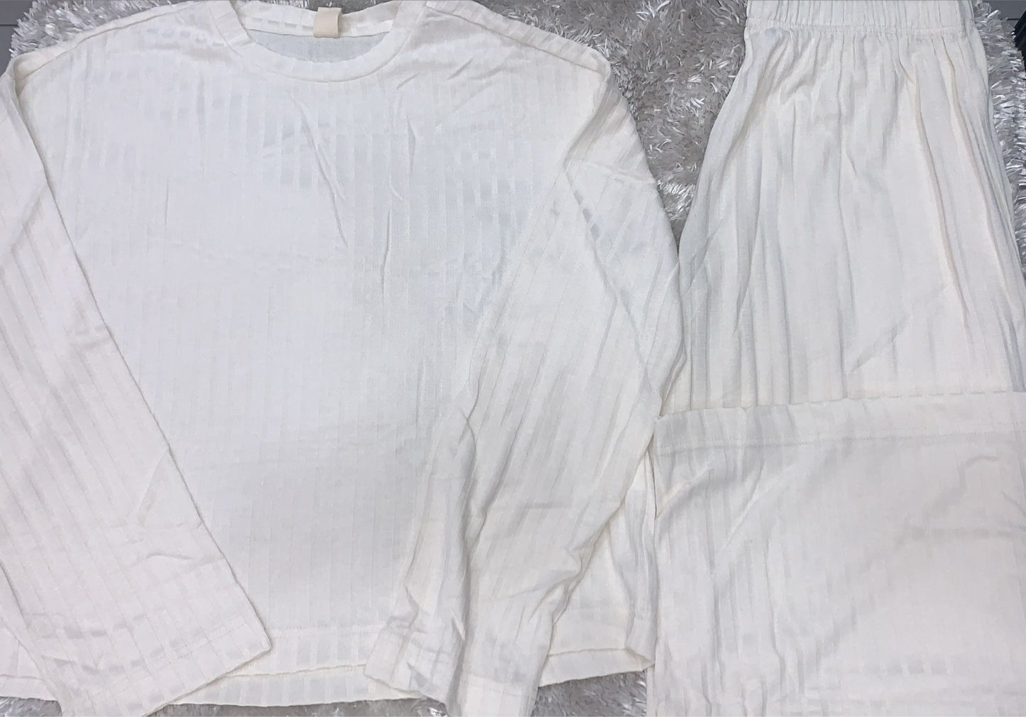 pigiama donna elasticizzato comodo per la vestibilità  fantasia tinta unita