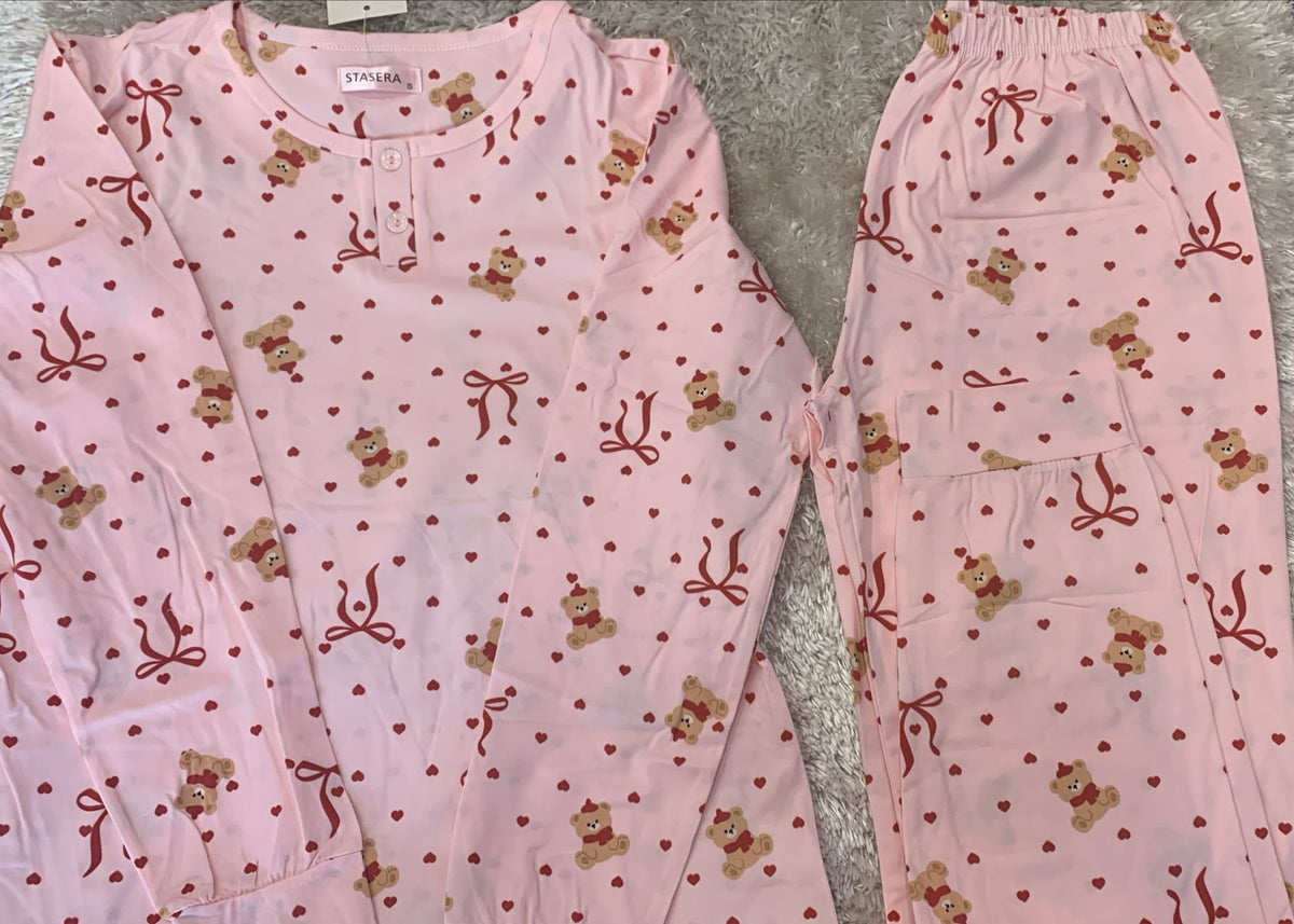 pigiama donna girocollo con 2 bottoncini  fantasia cuori e fiocchi