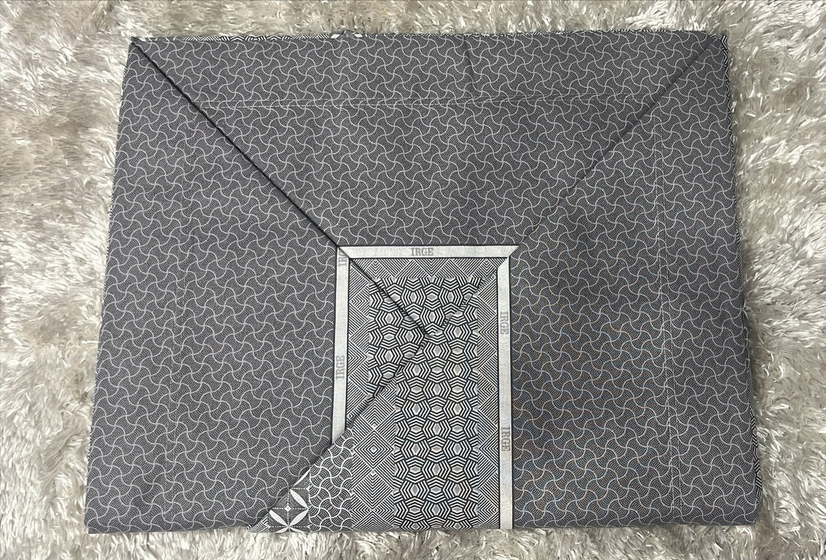 Completo letto matrimoniale in cotone  Lenzuolo di sopra 250x290cm Lenzuola di sotto con angoli maxi 175x200cm  2 federe 50x80 cm