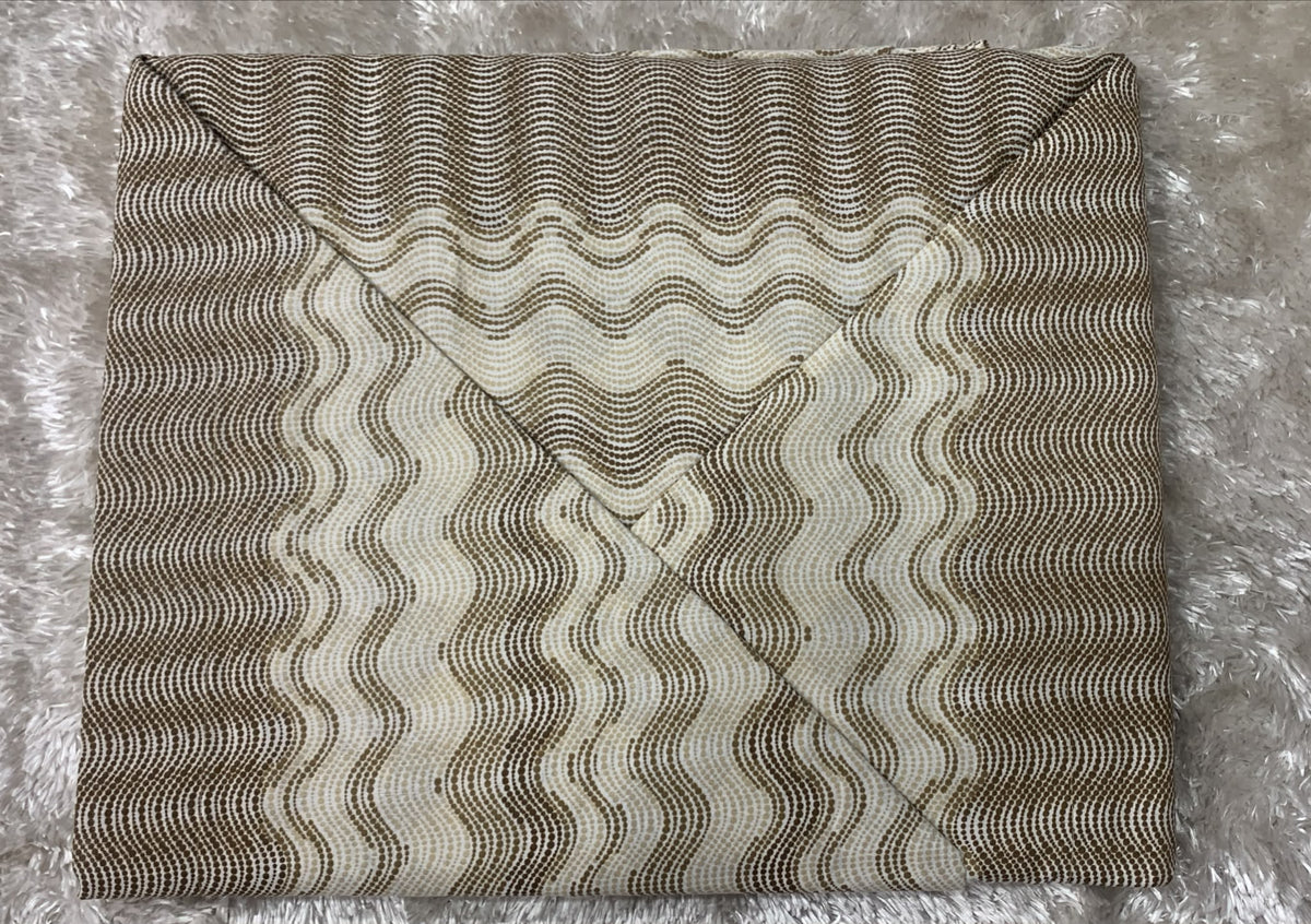 lenzuola matrimoniale in policotone  composto da lenzuola dí sopra 250x290 cm lenzuola sotto con angoli 180x200+25cm  2 federe 50x80 cm