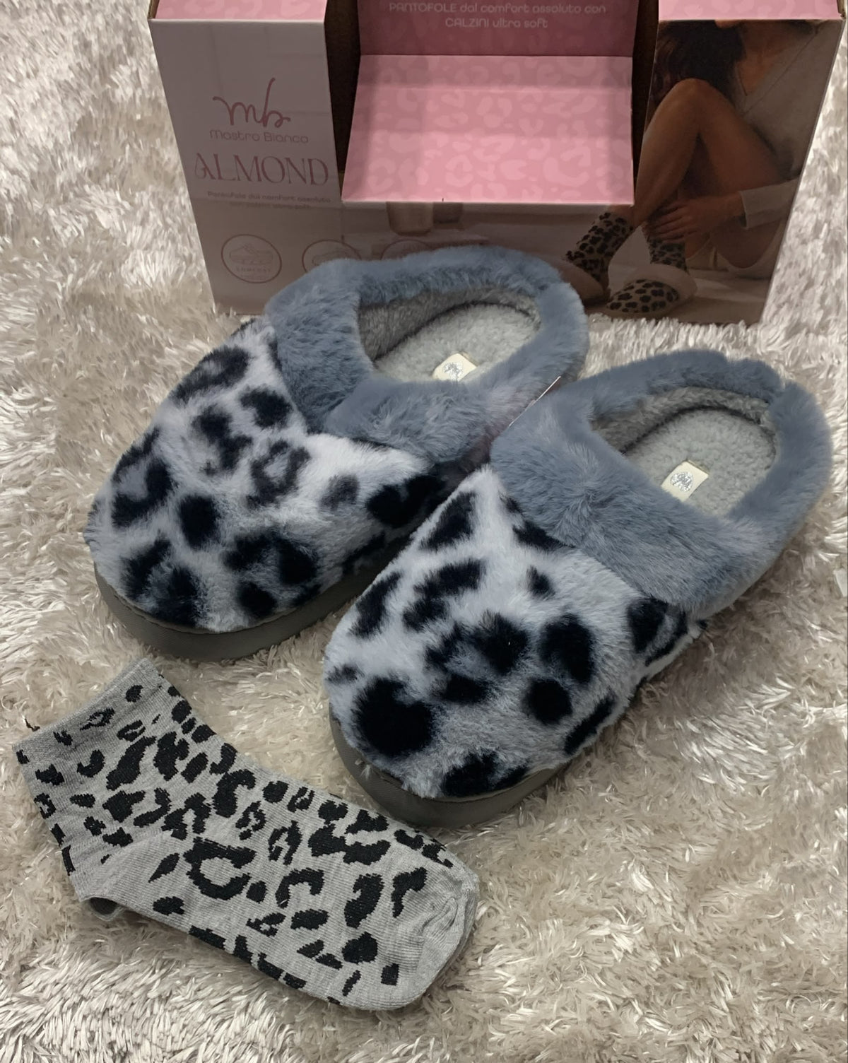 Pantofole donna in pelliccia con gomma antiscivolo + calzino in omaggio  fantasia leopardata