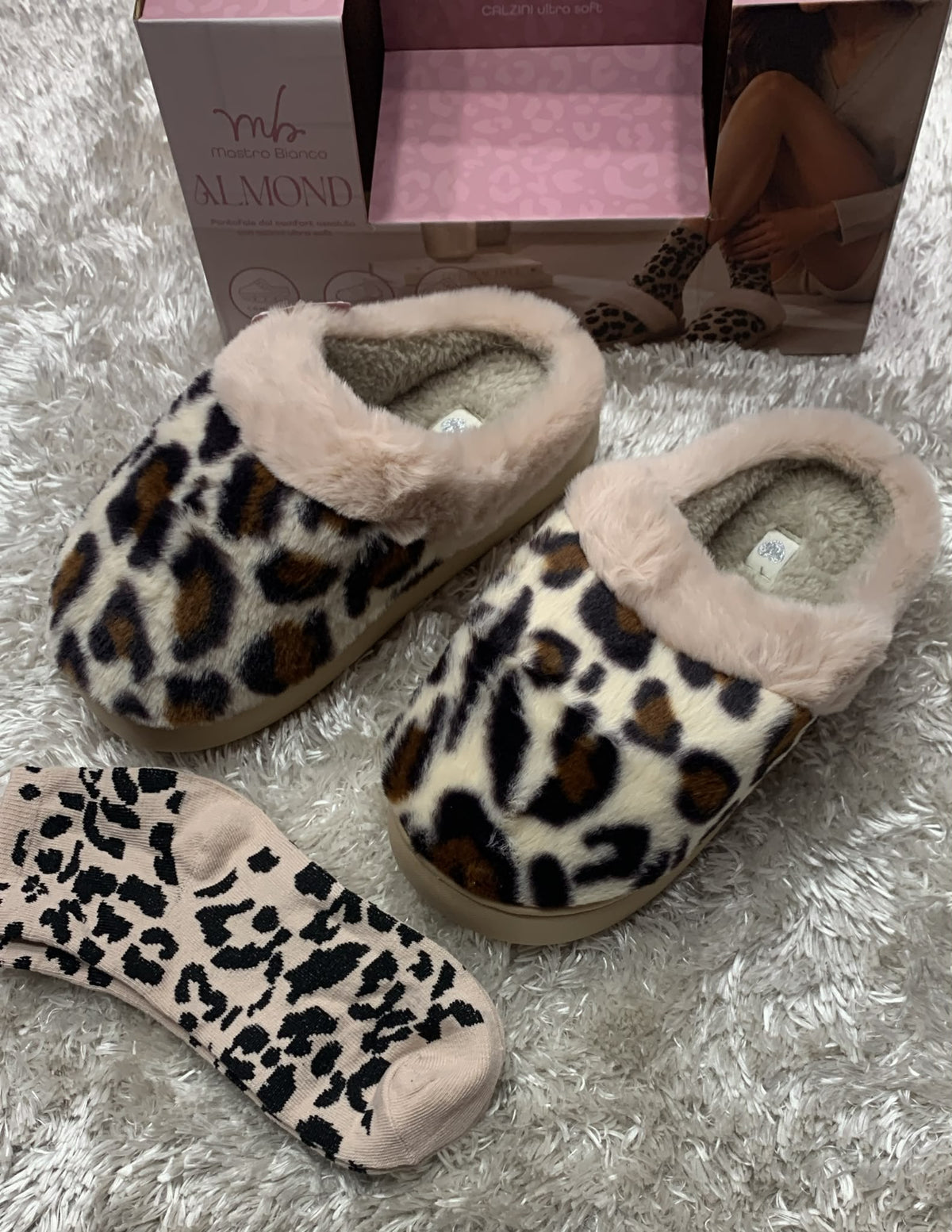 Pantofole donna in pelliccia con gomma antiscivolo + calzino in omaggio  fantasia leopardata