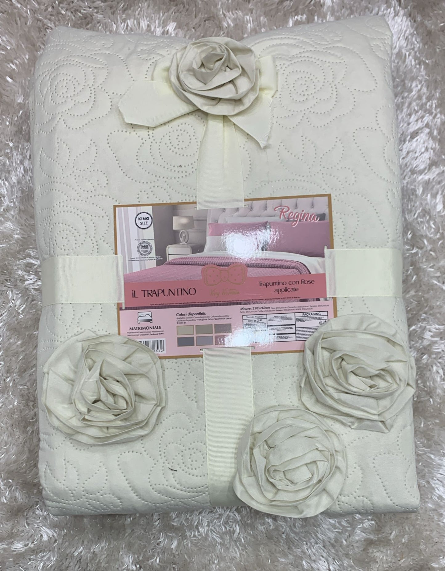 Trapuntino matrimoniale regina  con rose in rilievo 250x260cm