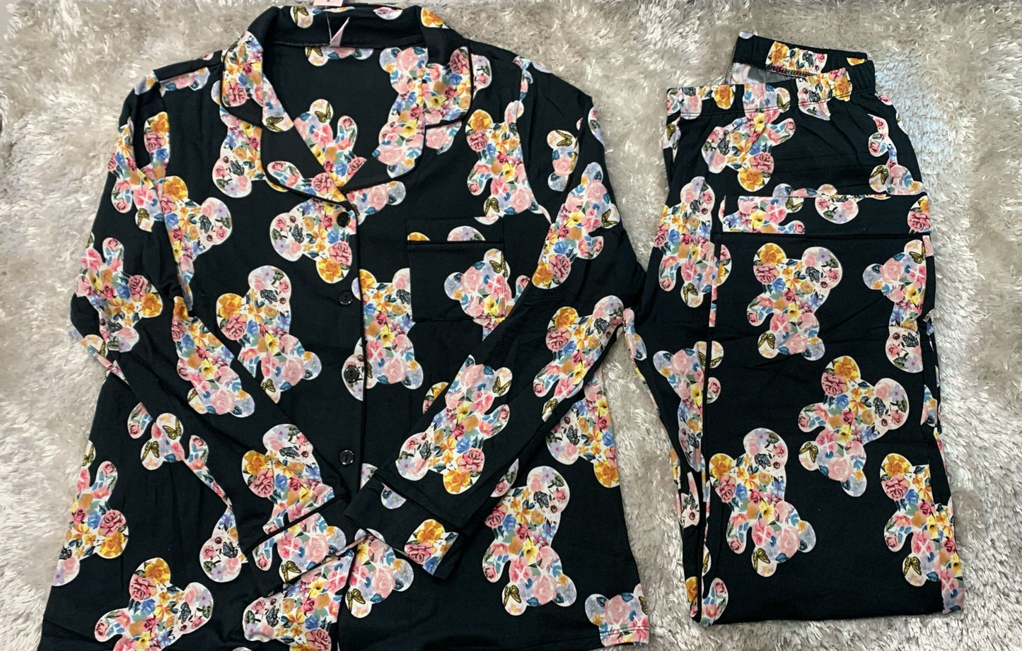 Pigiama teddy e fiori aperto avanti felpato con taschino lato cuore tessuto elasticizzato adatto a tutte per la sua vestibilita super comoda