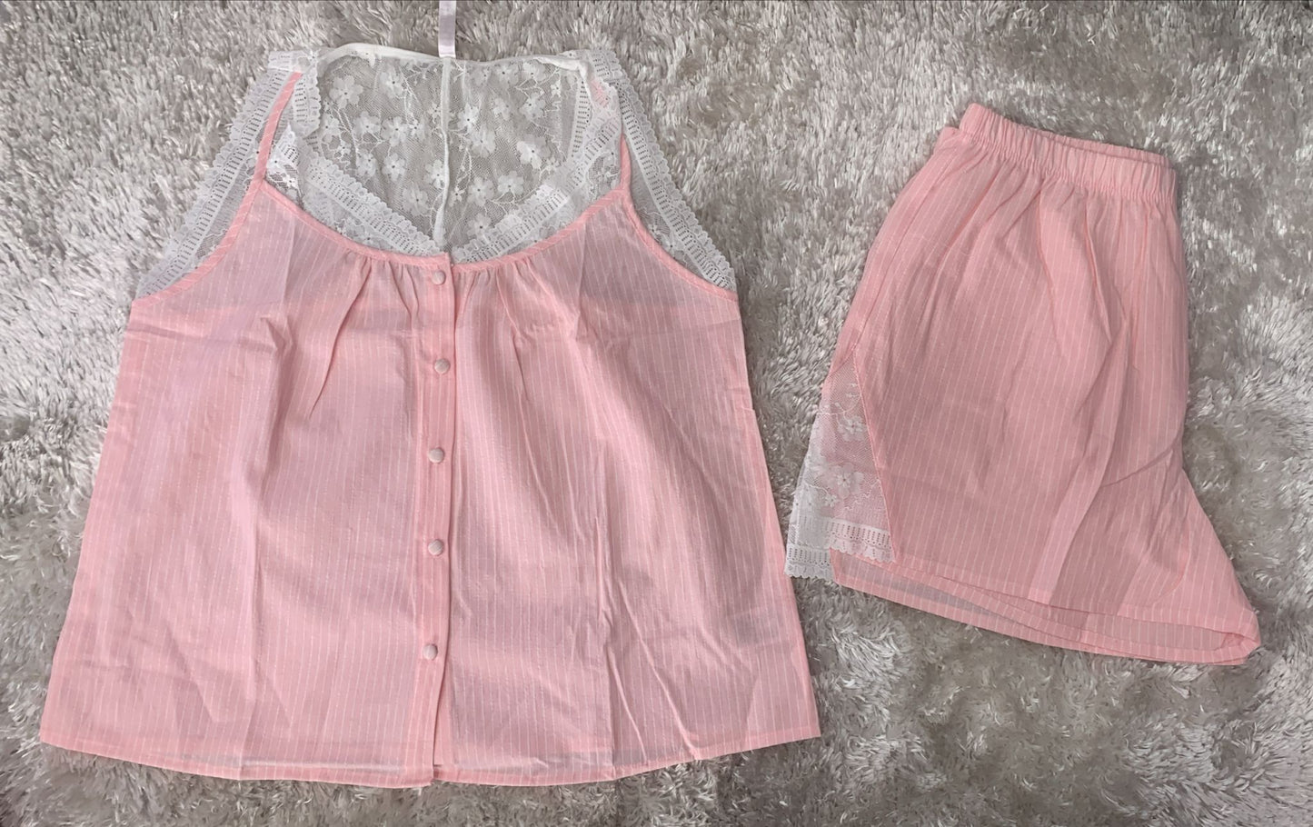 pigiama donna in cotone aperto avanti  spalla larga con merletto alla schiena e pantaloncini